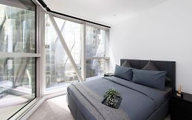 A Spacious & Lux Apt For 5 Next To Southern Cross